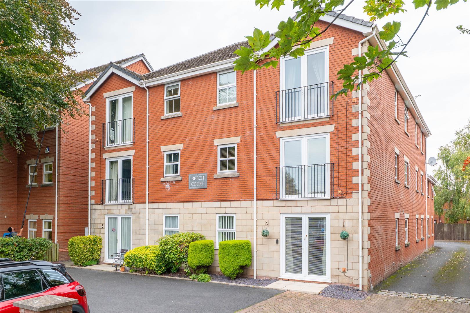 2 bed property in Beech Court, Leyland